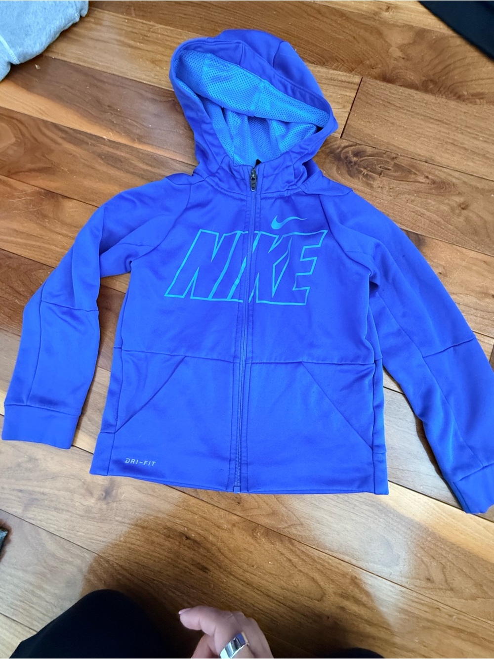 Nike boys blue Dri-FIT Full-Zip Hoodie 6-7 years